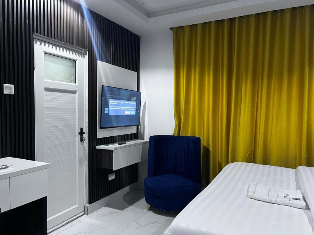 Villa Palazzo Hotel 2 Ikeja Buitenkant foto