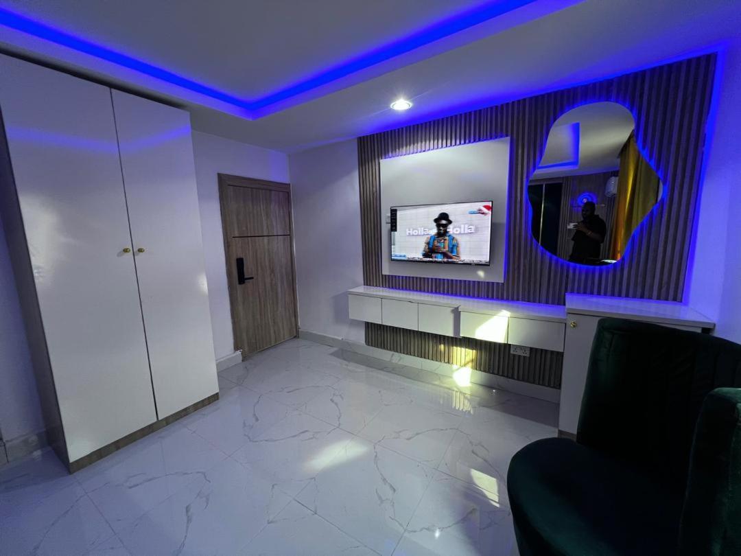 Villa Palazzo Hotel 2 Ikeja Buitenkant foto
