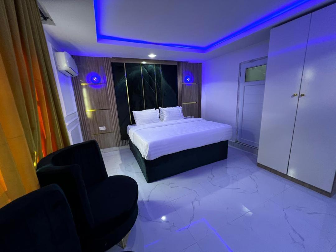Villa Palazzo Hotel 2 Ikeja Buitenkant foto