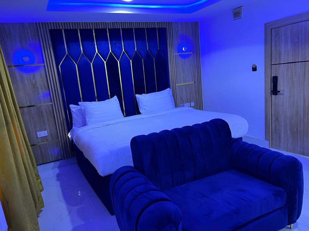 Villa Palazzo Hotel 2 Ikeja Buitenkant foto